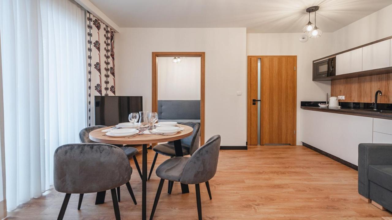 Apartamenty Sun & Snow Ski Apartments เบียลกาตัทร์ชันสกา ภายนอก รูปภาพ
